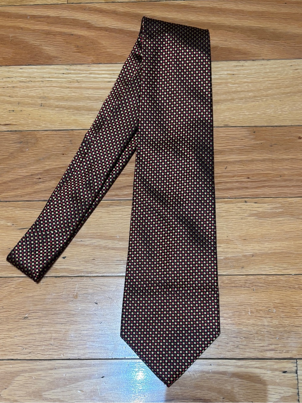 Charvet Place Vendome Paris France Red Gold Woven 100% Silk Tie 3 7/8" x 58 1/2"